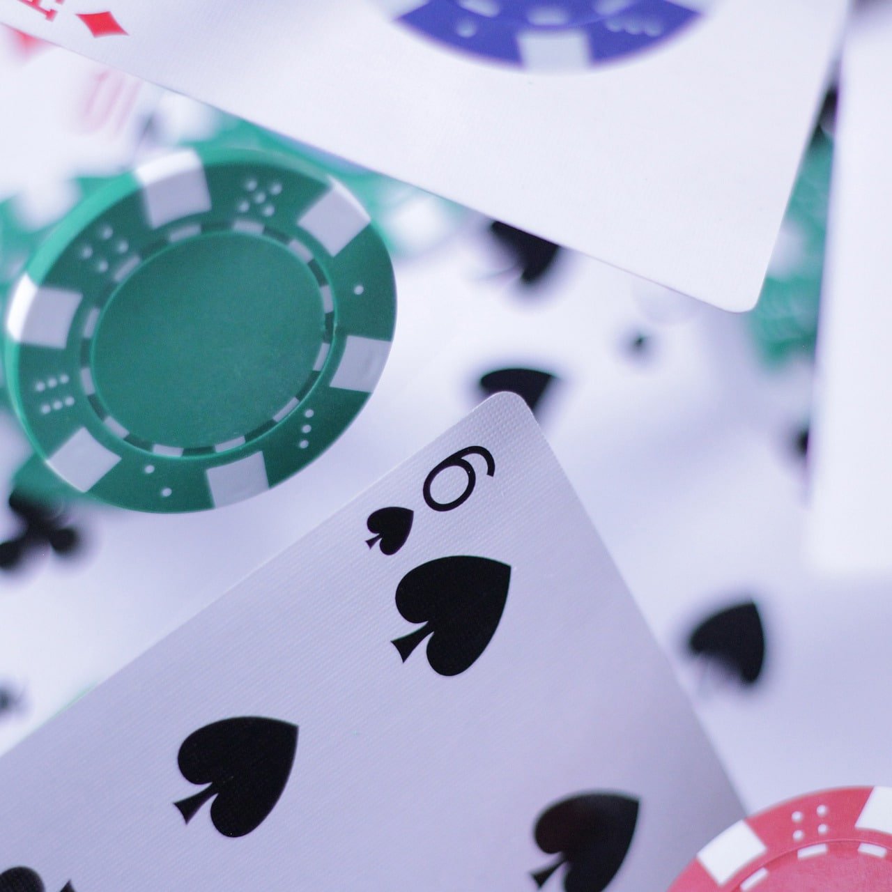 Studio dealer Wild Rift dengan multi-kamera profesional untuk live blackjack dan roulette di komodo69